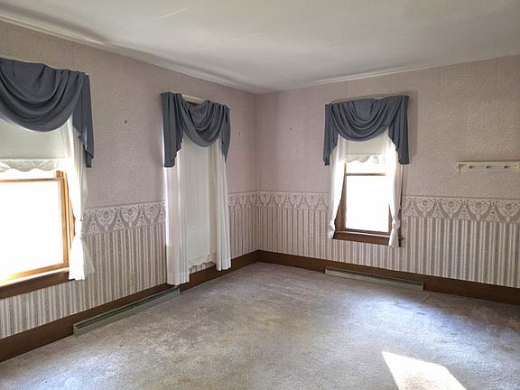 5th image of 45 E Sharpsteen St