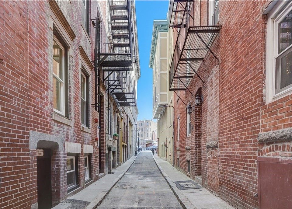 Building Photo 4