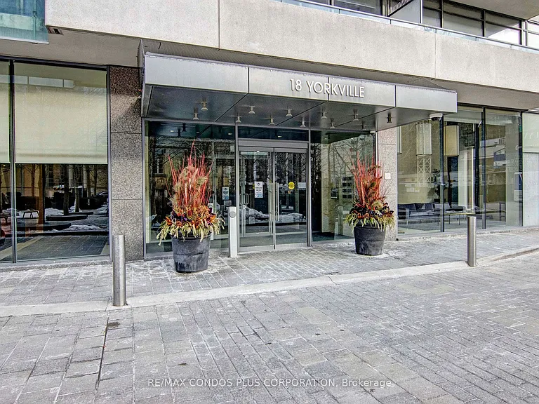 18 Yorkville Ave #2505 — Photo 3