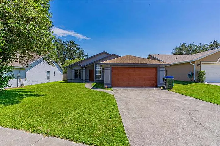 1096 Sugarberry Trl — Photo 2