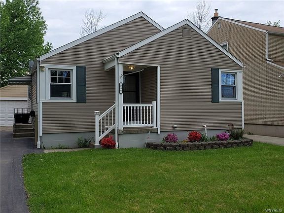 3rd image of 286 Montrose Ave