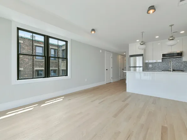 362 Sumner St #3, Boston, MA 02128