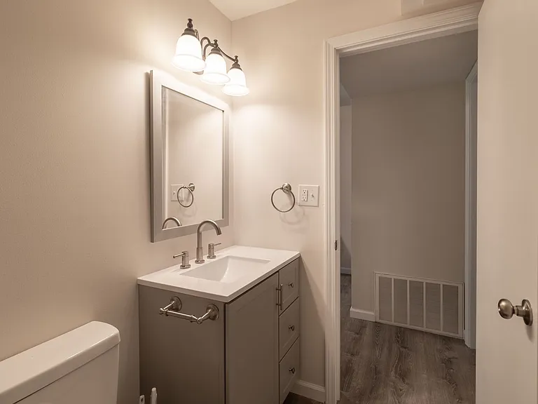 801 N Ann St #4 — Photo 10