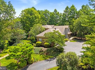 2138 Waterford Dr, Lancaster, PA 17601