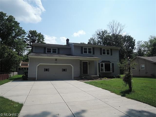 1st image of 1841 Lancaster Dr