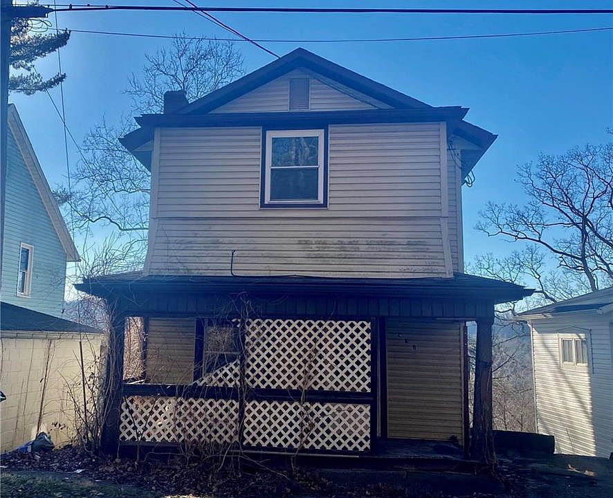 1st image of 268 S Water St