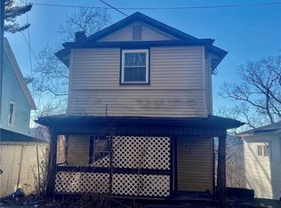 268 S Water St, Uhrichsville, OH 44683