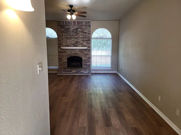 3519 Daisy Ln — Photo 6