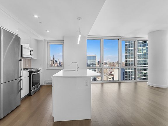 3rd image of 2922 Northern Blvd #1703A