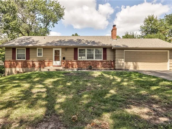 8712 W 73rd St, Prairie Village, KS 66204