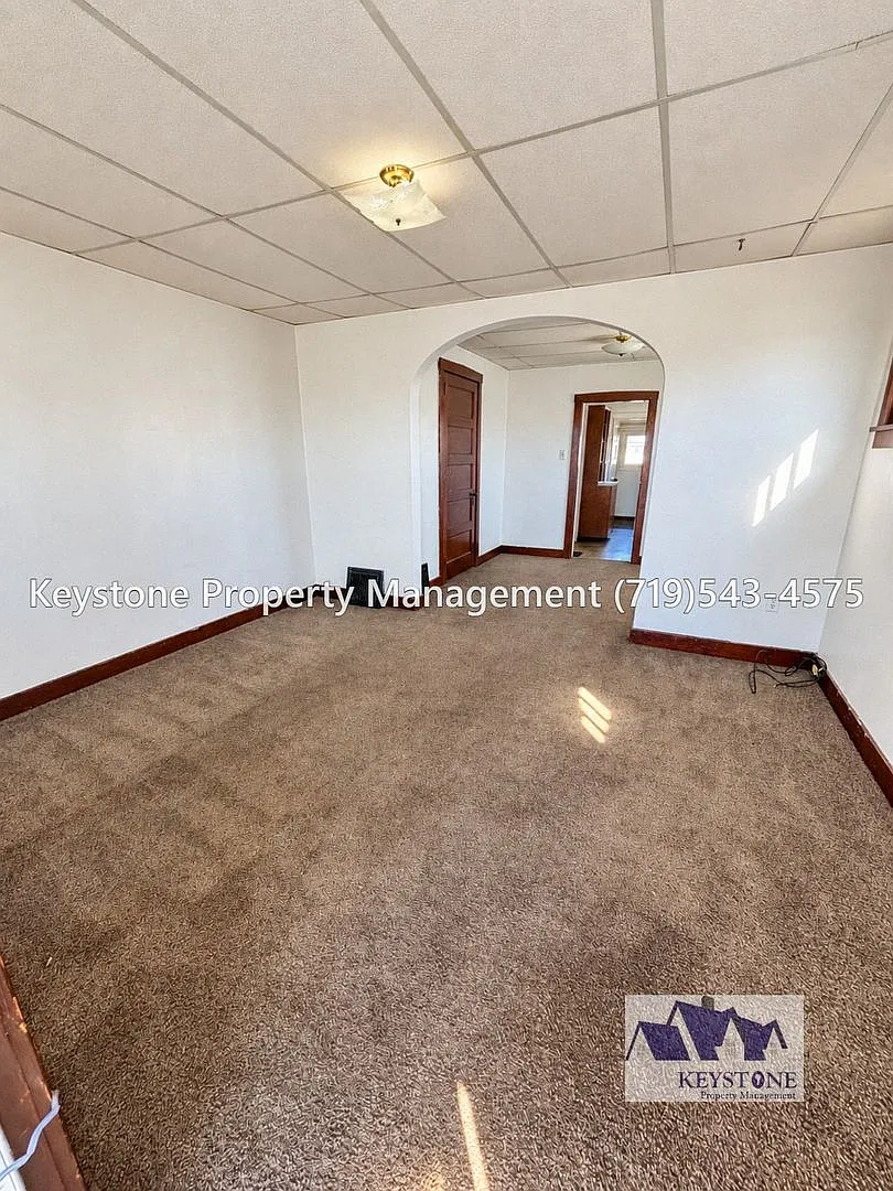 $385 Off 1st Month & App Fee Reimbursement! Cozy 1-Bedroom With Private Entrance & Covered Porch ... — Photo 2