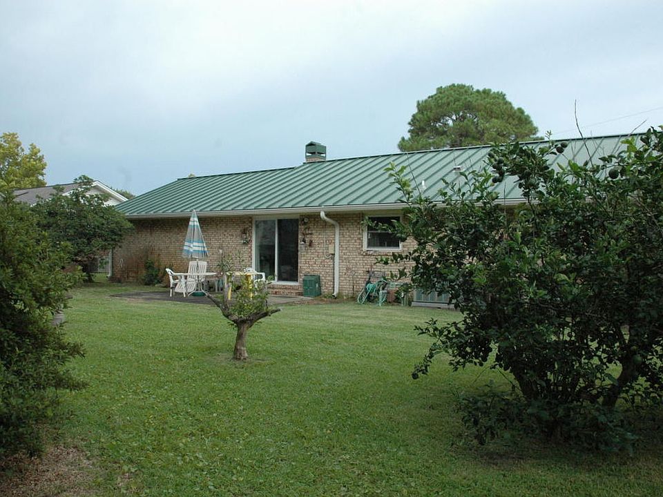 2nd image of 319 Spring Ln