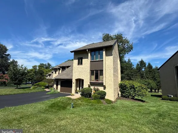 161 Golf Club Dr, Langhorne, PA 19047