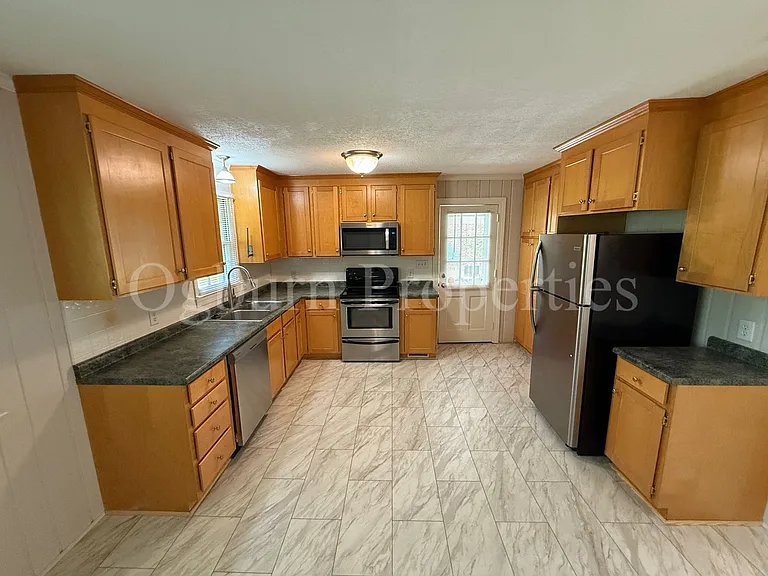 2630 Farmbrook Rd — Photo 4