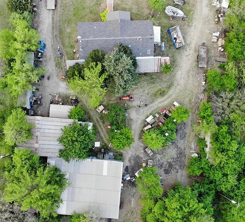 2nd image of 3950 Cement Valley Rd