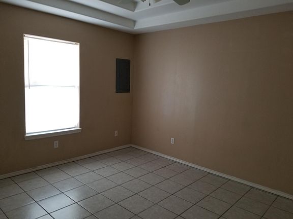 4th image of 607 S Ohare Dr