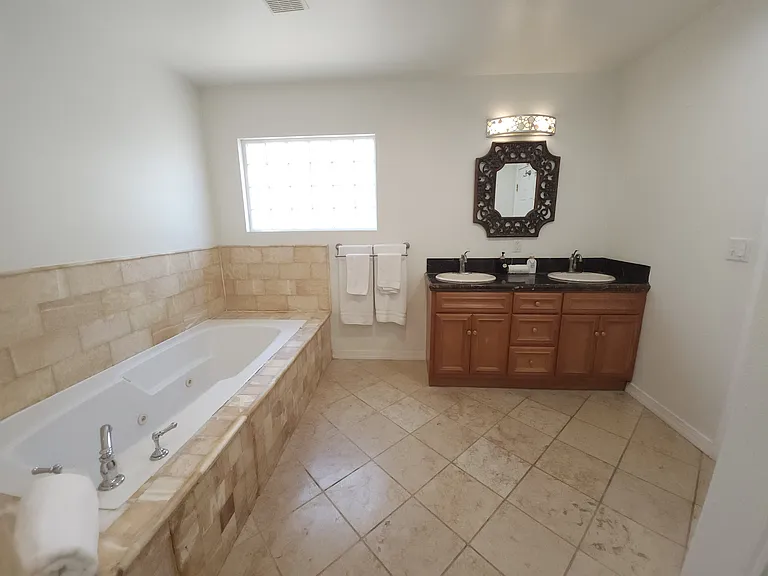 2421 Ruhland Ave — Photo 20