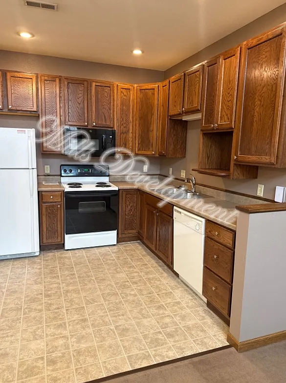 2 bed, 938 sqft, $1,135 — Photo 4