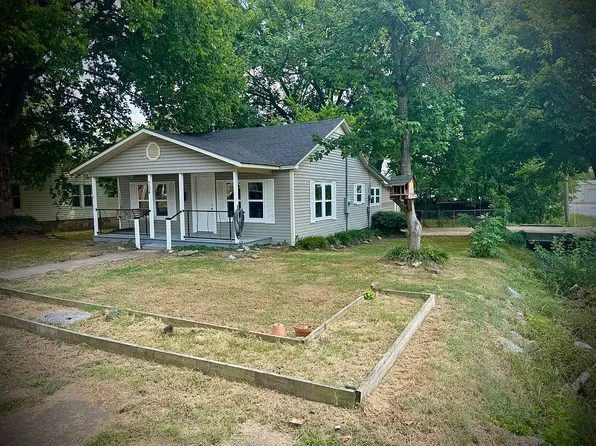 704 S Broad St, Batesville, AR 72501