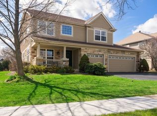 1044 N Penny Ln, Palatine, IL 60067