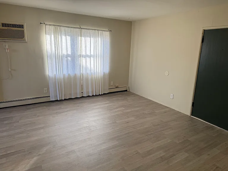 4255 Hegner Ave #3 — Photo 13
