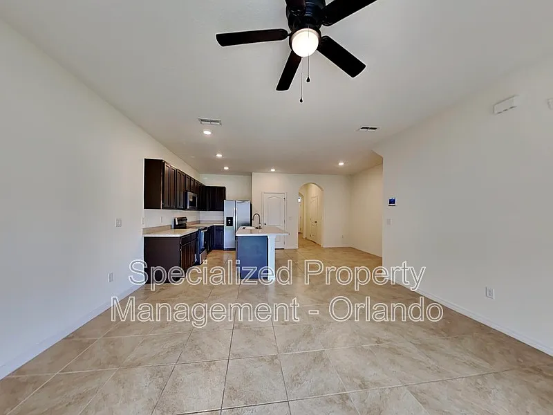 3 bed, 2.0 bath, 1673 sqft, $1,899 — Photo 3