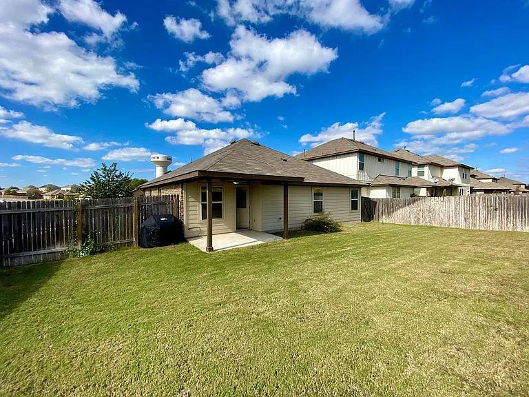 466 Eagle Brook Ln — Photo 27