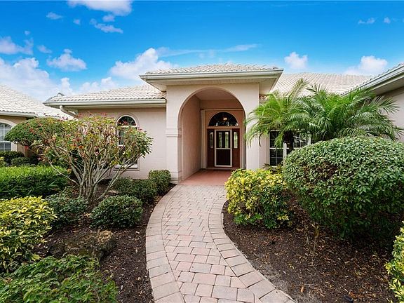 3rd image of 566 Khyber Ln