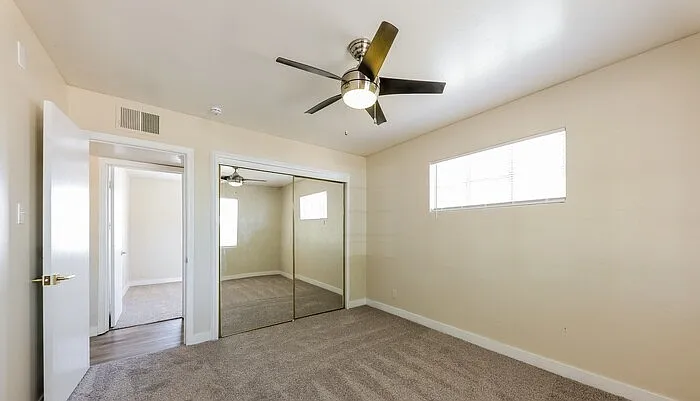 2311 W Whitton Ave — Photo 6