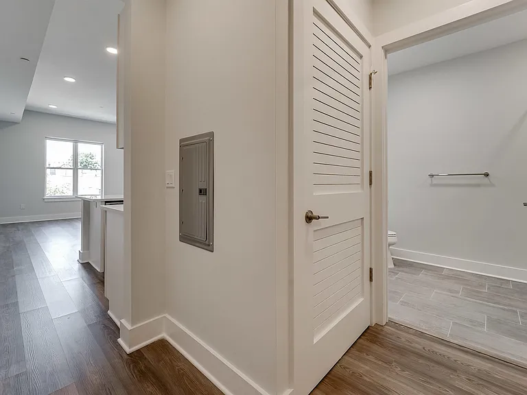660 Grand St #314 — Photo 9