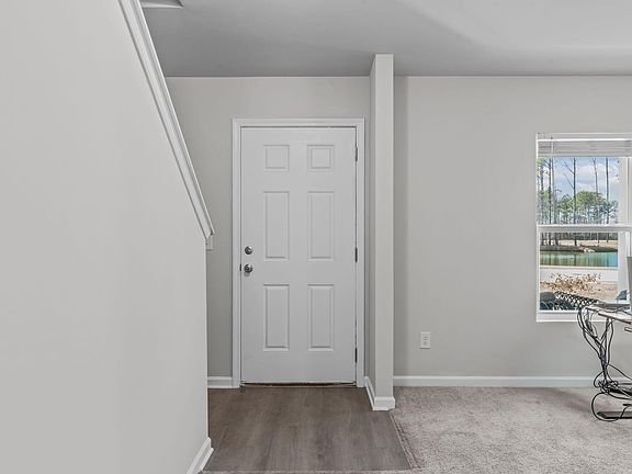3rd image of 170 Fawnbrook Dr