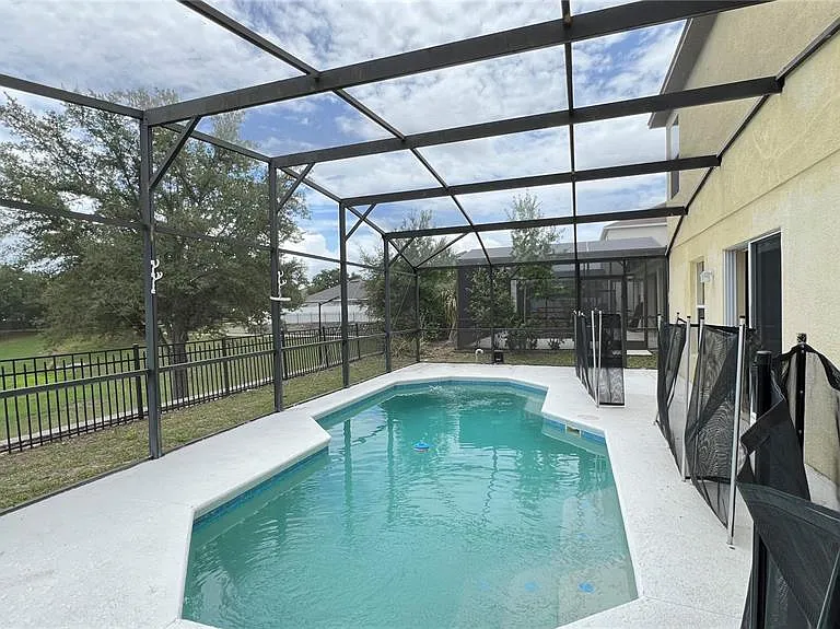 216 Verdi St — Photo 4