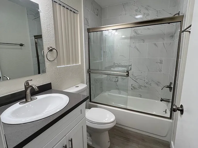Columbus Apartments — Photo 14