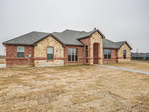 3rd image of 8016 Harvest Dr