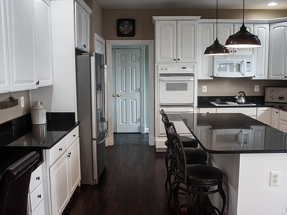 3rd image of 21240 Crab Orchard Ct