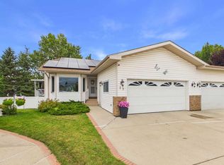 13 SE Dunn Close, Red Deer, AB T4R2M6