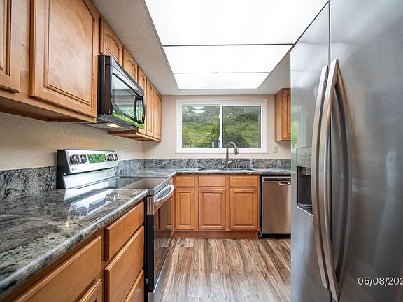 3rd image of 98-1733 Kaahumanu St #34B