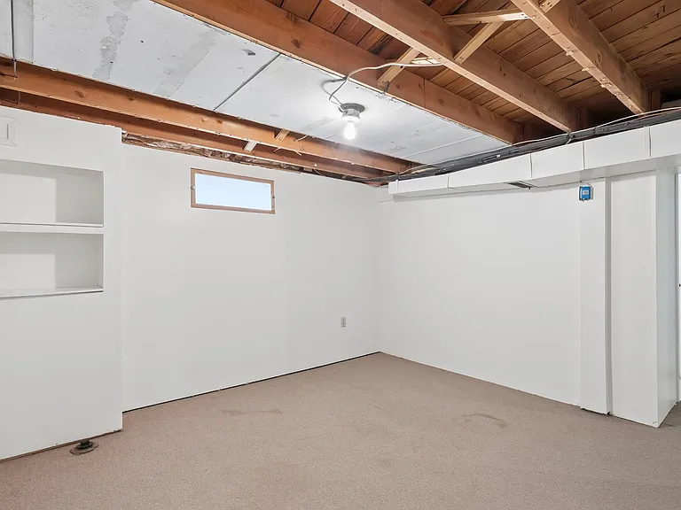 3512 S Division St — Photo 22