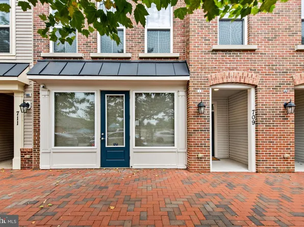 709 Skippers Ln, Annapolis, MD 21401
