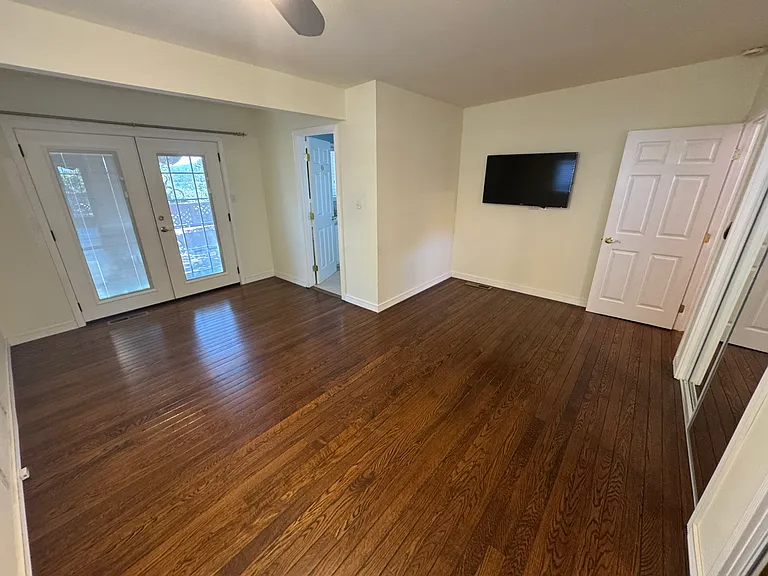 1912 Oak Knoll Dr — Photo 12