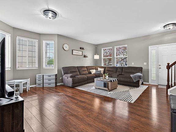 4th image of 25234 Presidential Ave