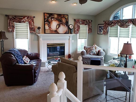 2nd image of 1065 Thornwyk Dr NW