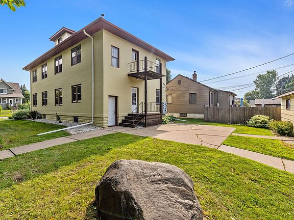 5th image of 877 Cottage Ave E