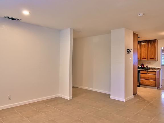 3rd image of 2121 Violet St