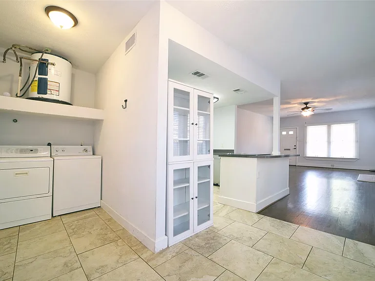 2226 W Rosedale St S #100 — Photo 14