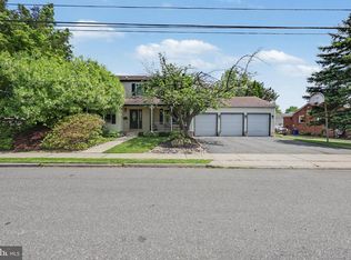 518 Tasker Ave, Folsom, PA 19033