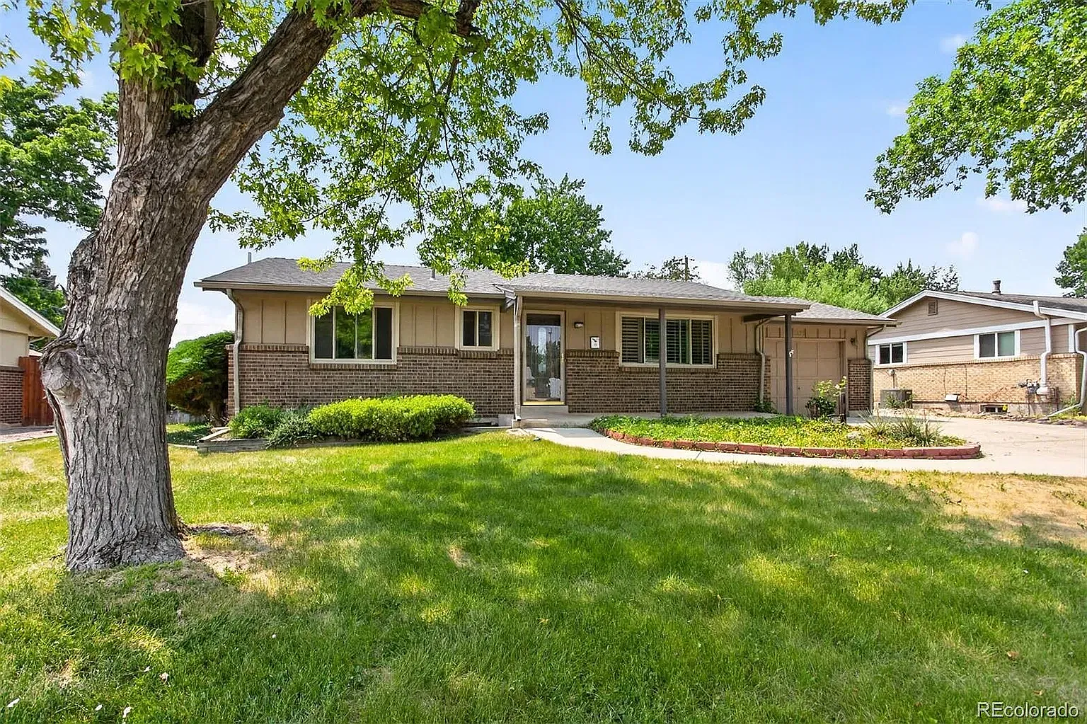 5 bed, 2100 sqft, $3,200 — Photo 2