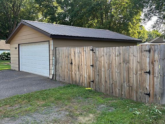 2nd image of 30650 N Lakes Trl