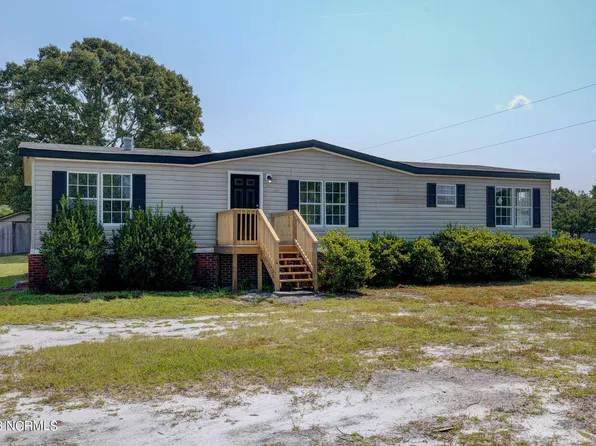 9044 Black Chestnut Drive NE, Leland, NC 28451