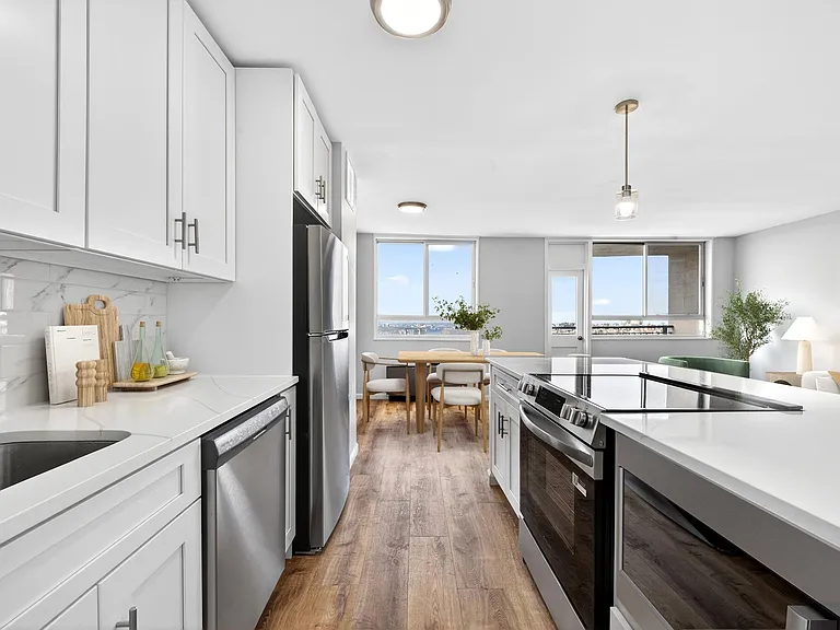 100 Manhattan Ave #2103 — Photo 4